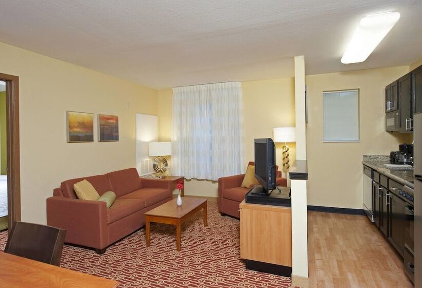 فندق Towneplace Suites By Marriott Bloomington