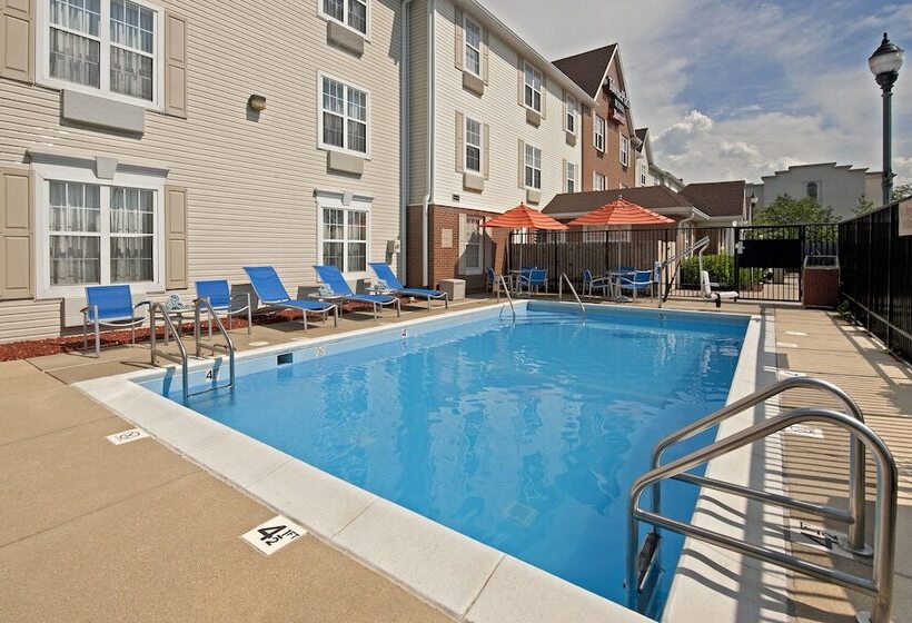 فندق Towneplace Suites By Marriott Bloomington