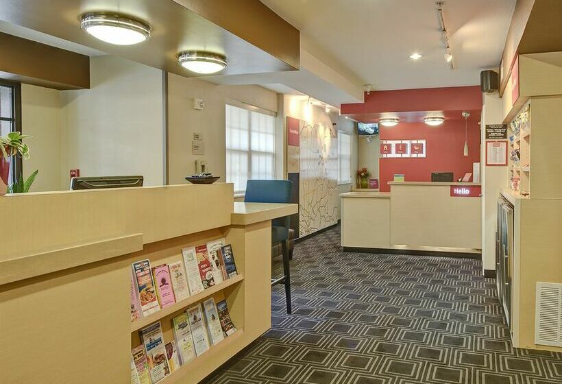 ホテル Towneplace Suites By Marriott Charlotte Univ. Research Park