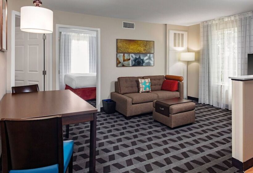 هتل Towneplace Suites By Marriott Dallas Plano/legacy