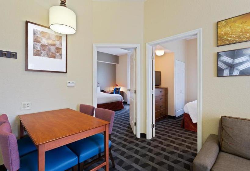 فندق Towneplace Suites By Marriott St. Petersburg Clearwater