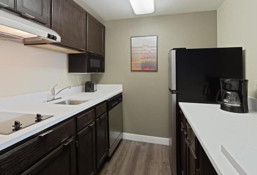 فندق Towneplace Suites By Marriott St. Petersburg Clearwater