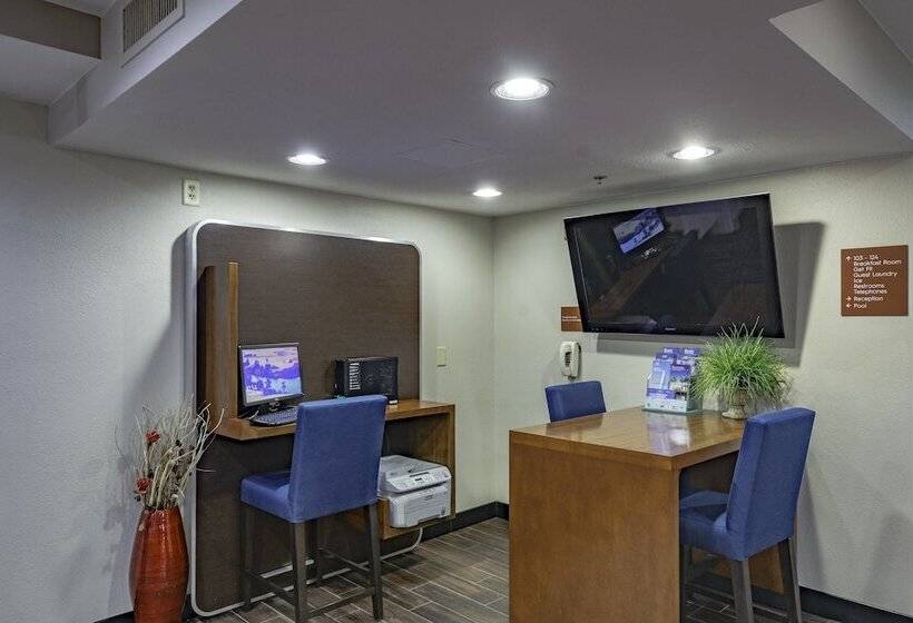 فندق Towneplace Suites Cleveland Streetsboro