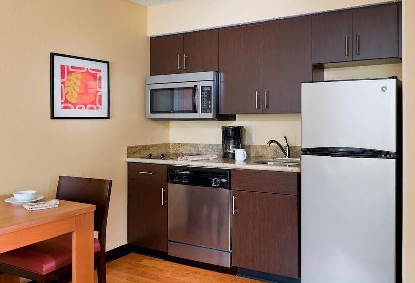 فندق Towneplace Suites By Marriott Dallas Bedford