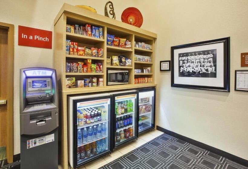 בית מלון כפרי Towneplace Suites Detroit Dearborn