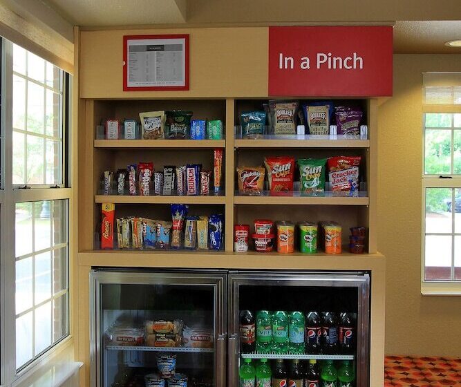 فندق Towneplace Suites By Marriott East Lansing