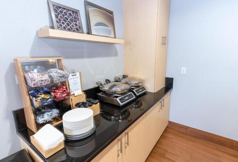 호텔 Towneplace Suites Fredericksburg