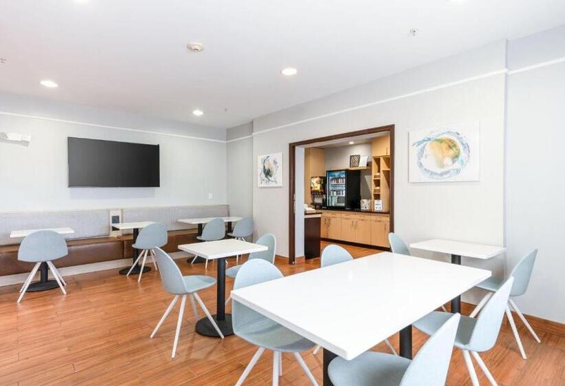 호텔 Towneplace Suites Fredericksburg