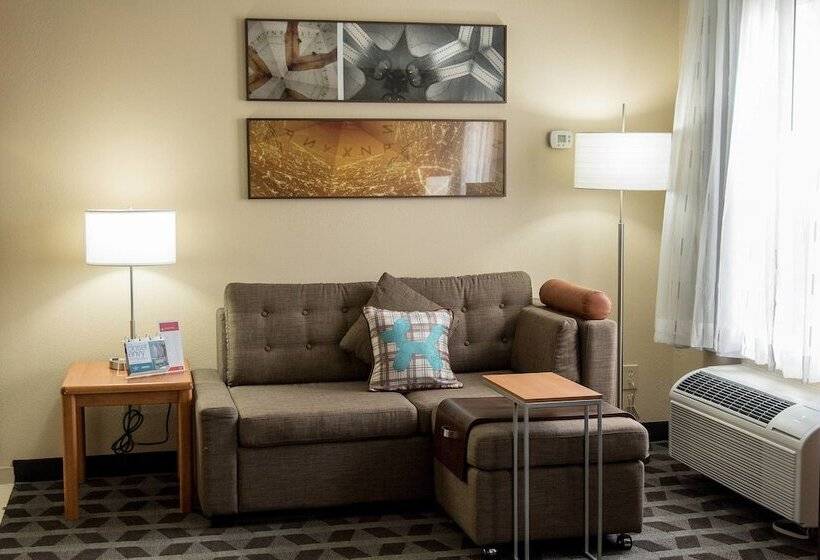 هتل Towneplace Suites By Marriott Lafayette