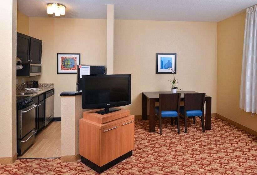 בית מלון כפרי Candlewood Suites Miami Doral By Ihg