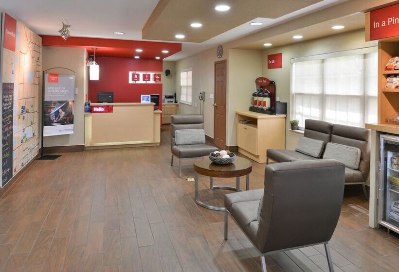 בית מלון כפרי Candlewood Suites Miami Doral By Ihg