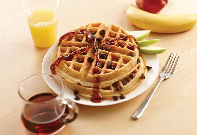 Отель Towneplace Suites Mobile