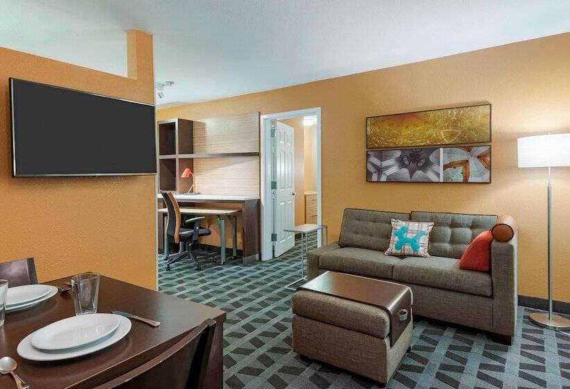 בית מלון כפרי Towneplace Suites Savannah Midtown