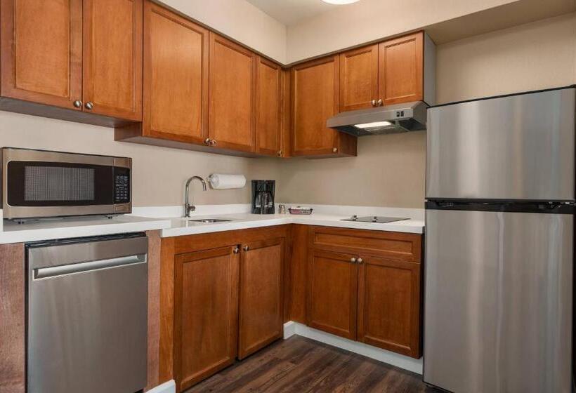 فندق Towneplace Suites By Marriott Springfield