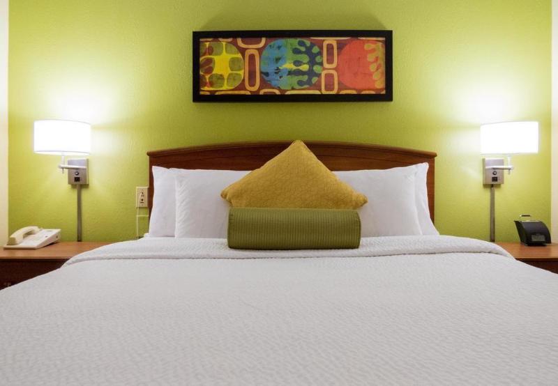 בית מלון כפרי Towneplace Suites Tallahassee North/capital Circle