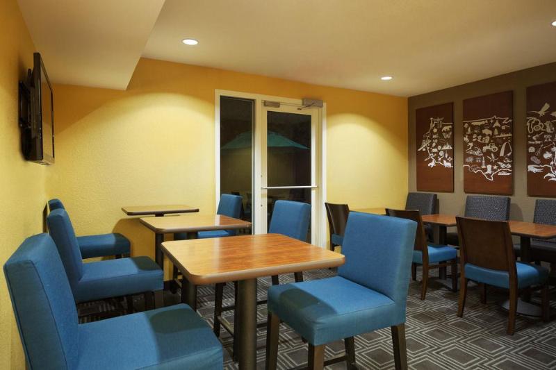 בית מלון כפרי Towneplace Suites Tampa North/i75 Fletcher