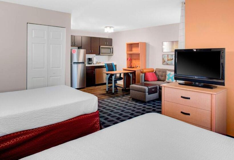 ホテル Towneplace Suites Wichita East
