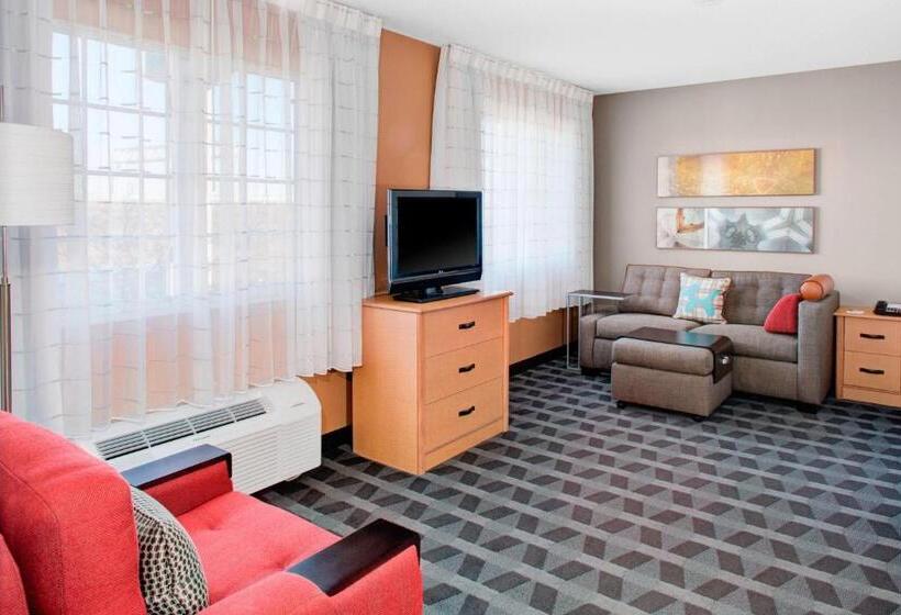 ホテル Towneplace Suites Wichita East