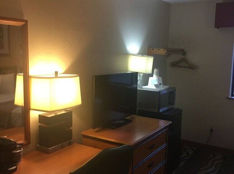 בית מלון כפרי Travelodge By Wyndham Battle Creek