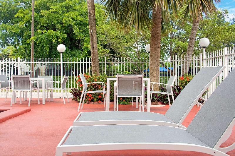 ホテル Travelodge By Wyndham Fort Lauderdale