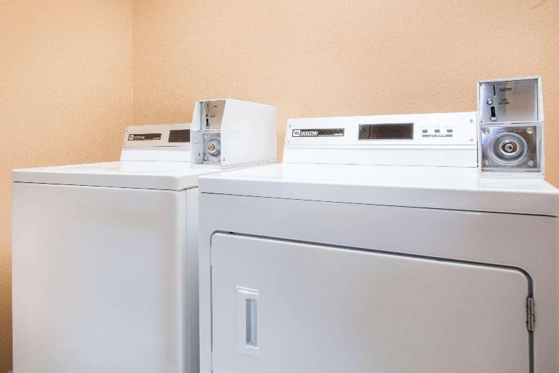 فندق Travelodge By Wyndham Globe Az