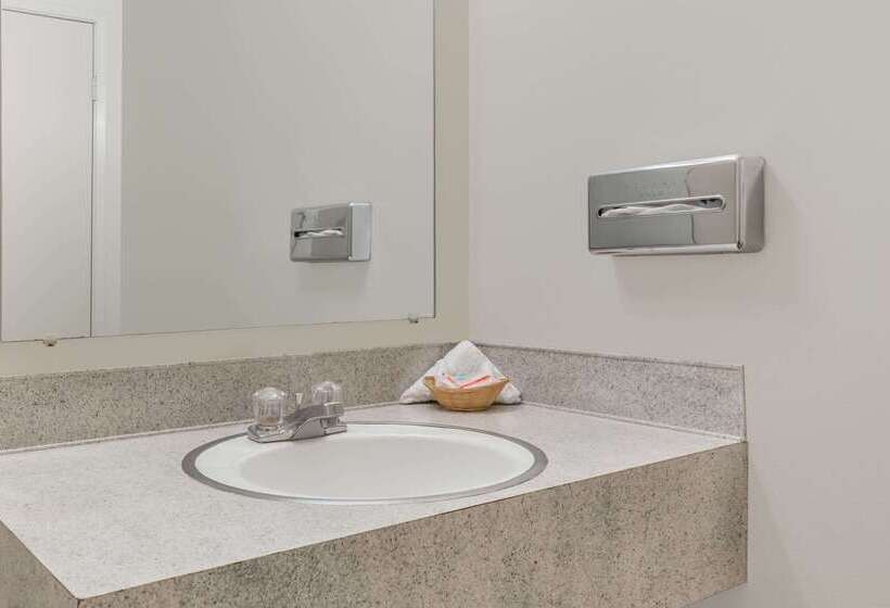 בית מלון כפרי Travelodge By Wyndham Grants Pass