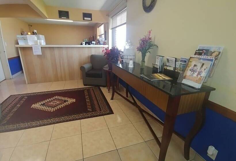 فندق Travelodge By Wyndham Great Bend