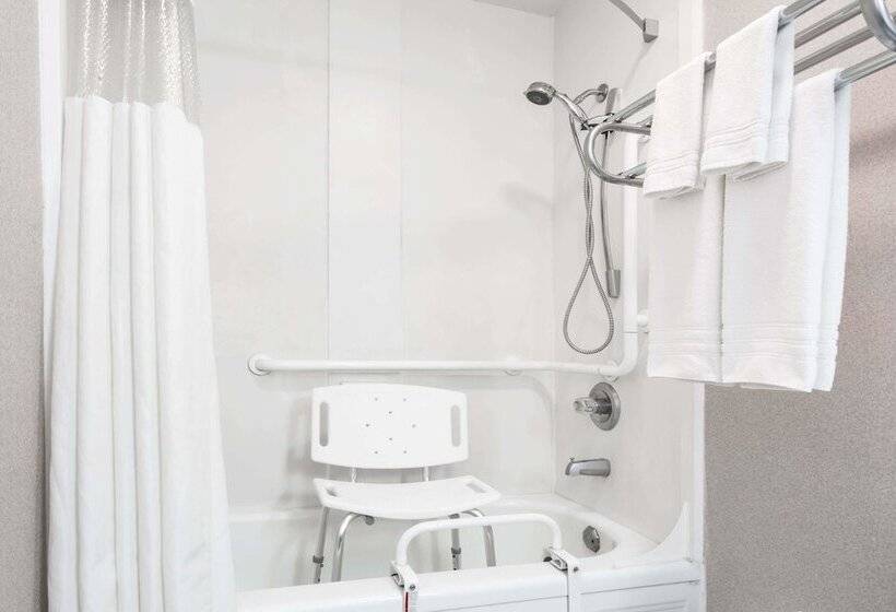 فندق Travelodge By Wyndham La Grande