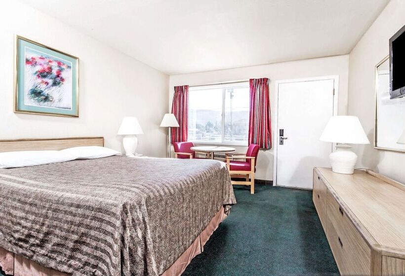 فندق Travelodge By Wyndham La Grande