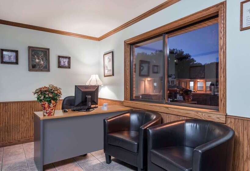 فندق Travelodge By Wyndham Livingston