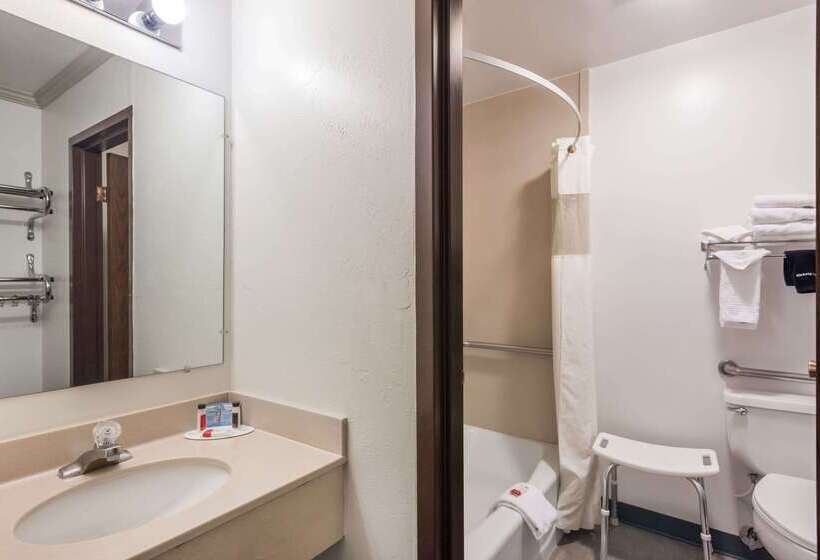 فندق Travelodge By Wyndham Livingston