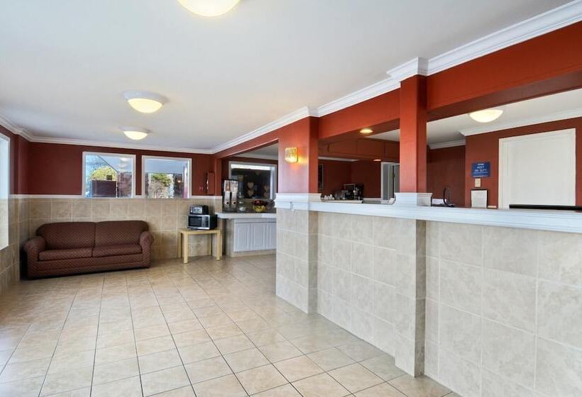 ホテル Travelodge By Wyndham Port Of Tacoma Wa