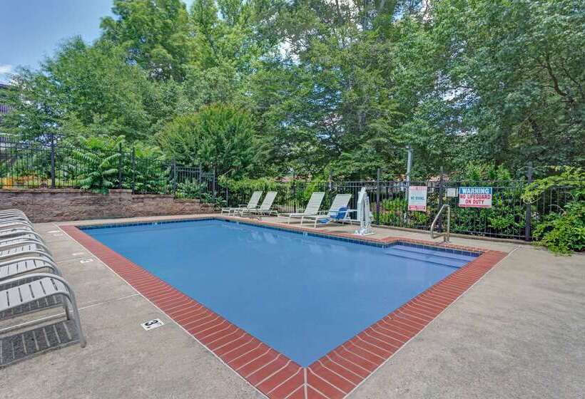 فندق Travelodge By Wyndham Williamsburg Colonial Area