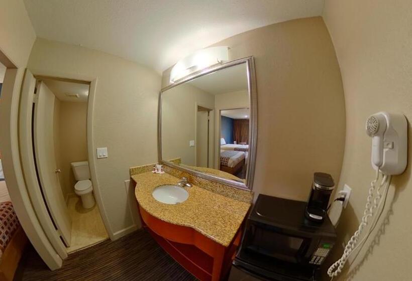 فندق Travelodge By Wyndham Williamsburg Colonial Area