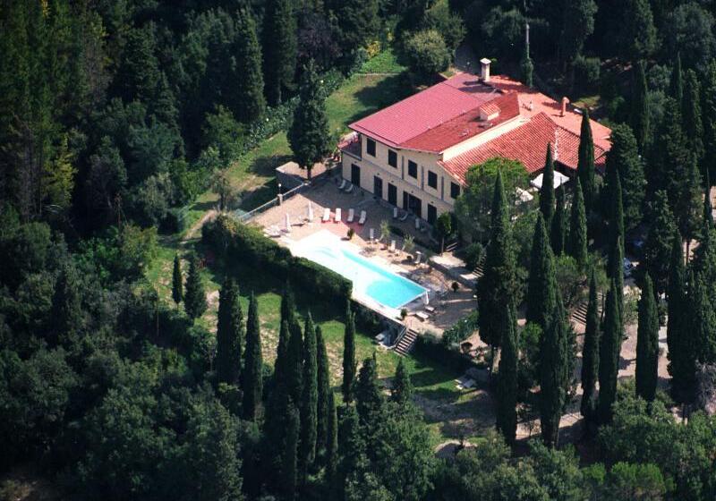 فندق Villa Dei Bosconi