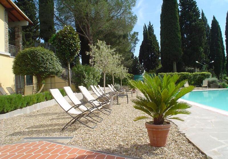 فندق Villa Dei Bosconi