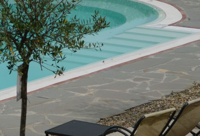 فندق Villa Dei Bosconi