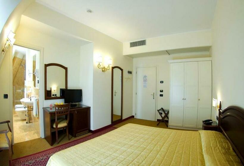 فندق Villa Fiorita