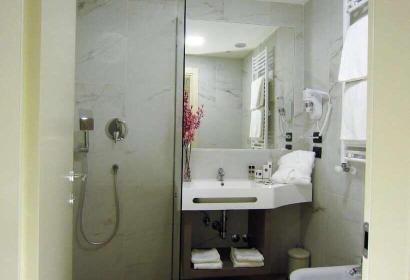 Jr Hotels Bocconi Milano