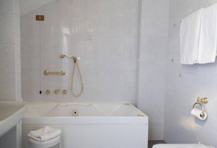 Jr Hotels Bocconi Milano