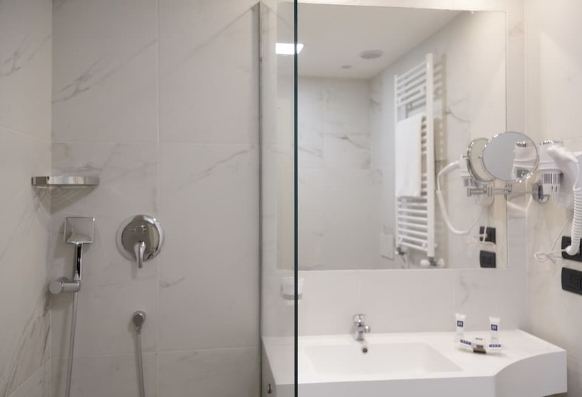 Jr Hotels Bocconi Milano