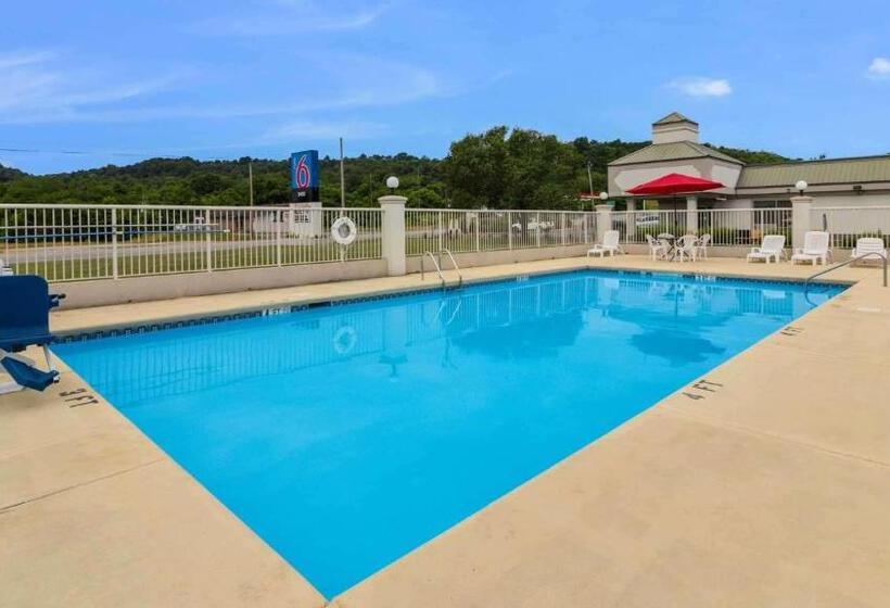 Motel 6 Pulaski, Tn