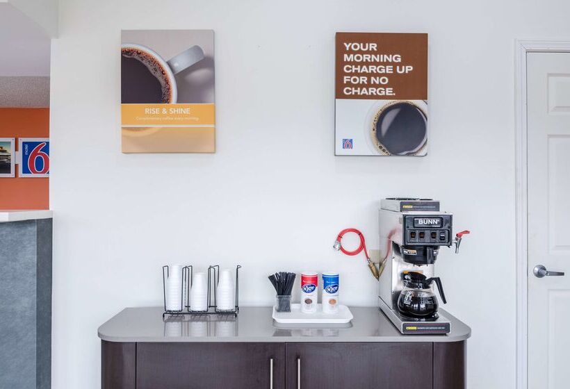 Motel 6 Troutville, Va