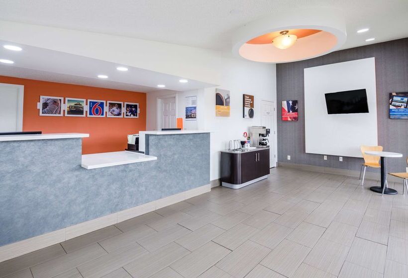 Motel 6 Troutville, Va