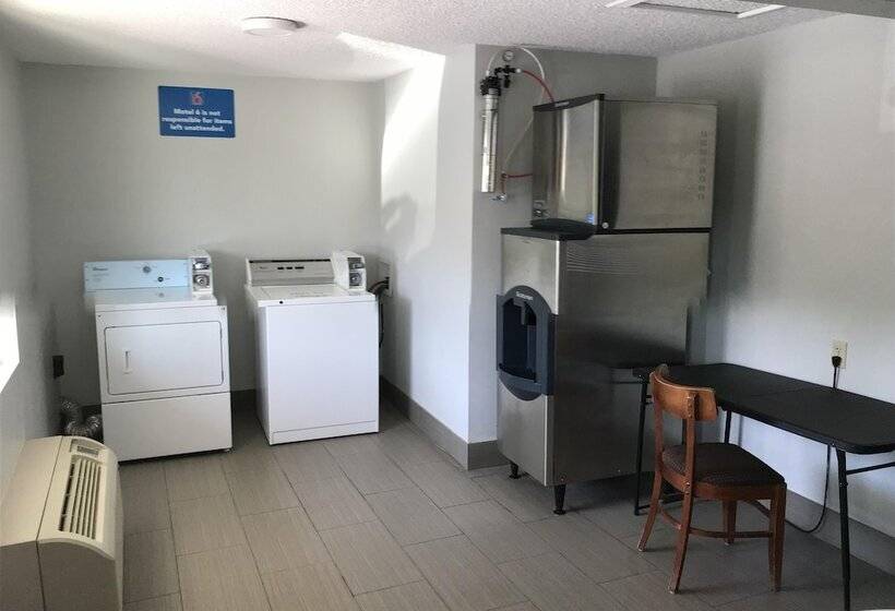 Motel 6 Troutville, Va