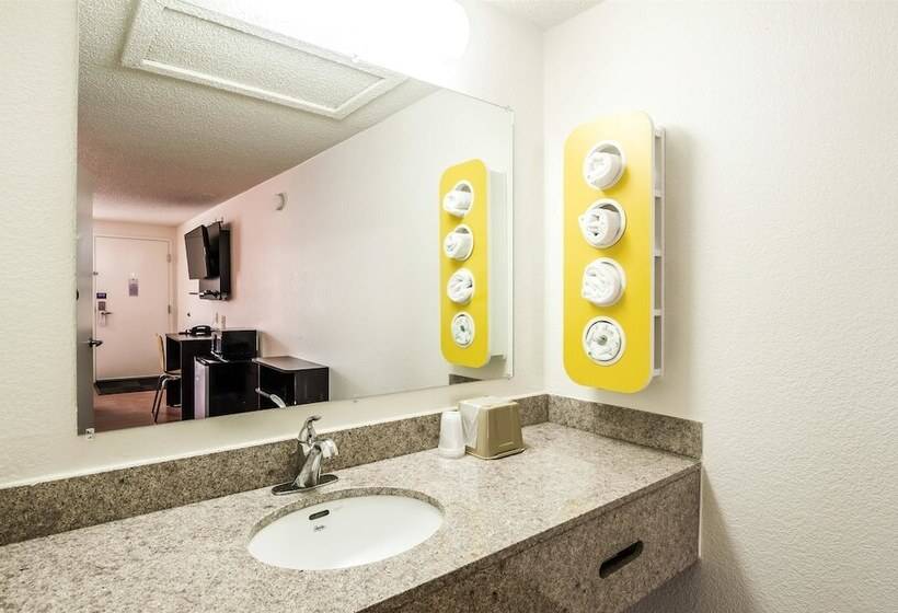 Motel 6 Troutville, Va