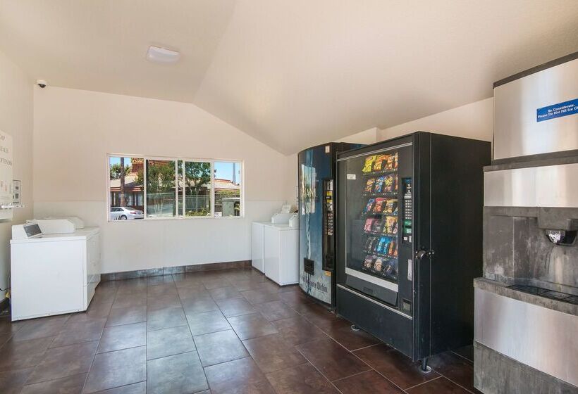 Motel 6south El Monte, Ca  Los Angeles