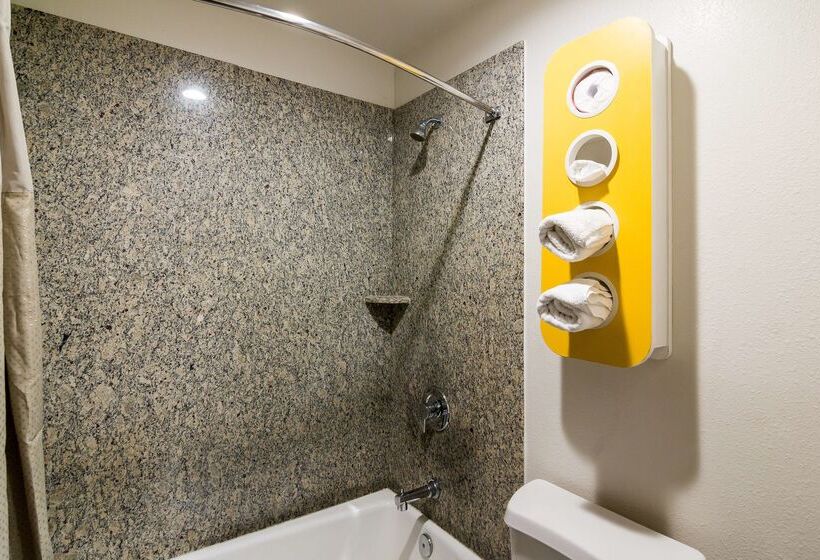 Motel 6south El Monte, Ca  Los Angeles