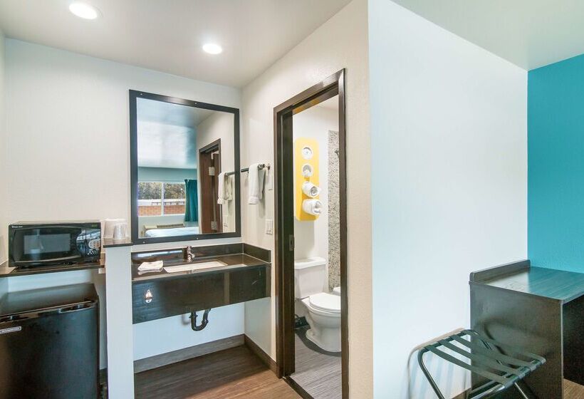 Motel 6south El Monte, Ca  Los Angeles