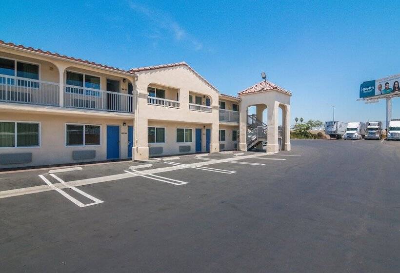 Motel 6south El Monte, Ca  Los Angeles